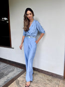 CONJUNTO FEMININO CALÇA E CAMISA AZUL CLARO