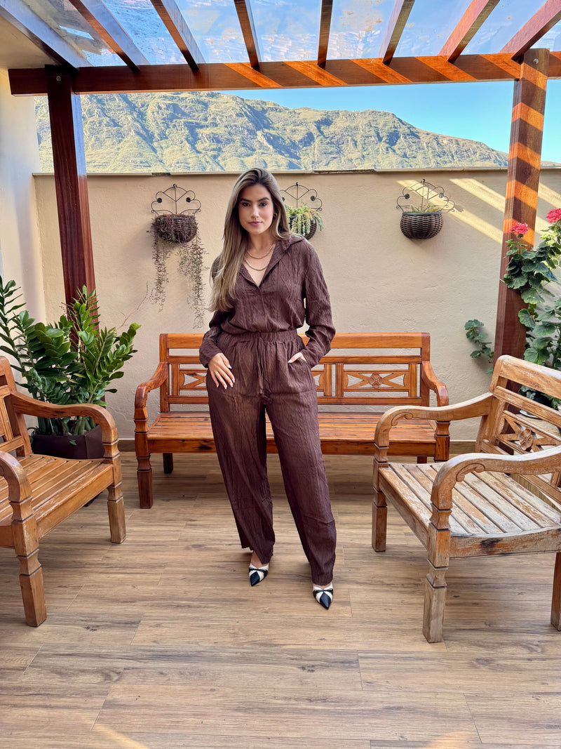 CONJUNTO CALÇA PANTALONA E CAMISA RENDA MARROM