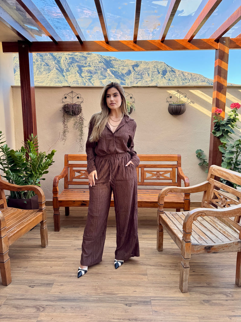 CONJUNTO CALÇA PANTALONA E CAMISA RENDA MARROM