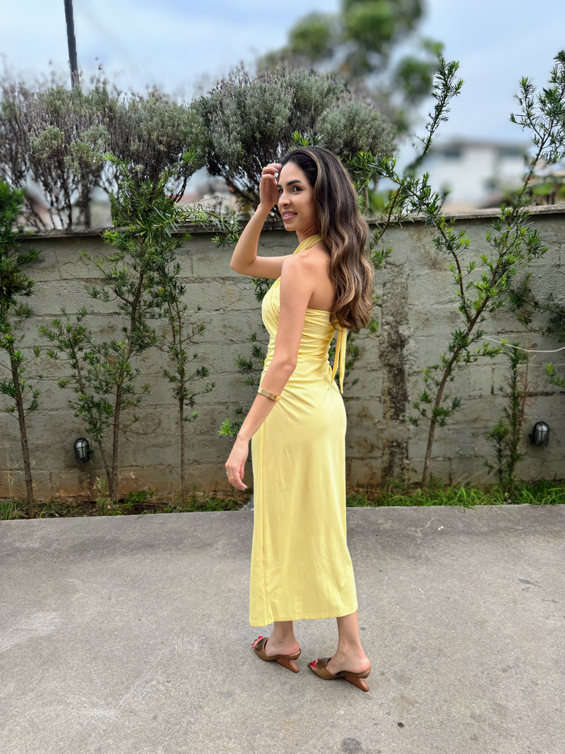 VESTIDO LONGO FEMININO COM ARGOLA NO DECOTE LATERAL AMARELO